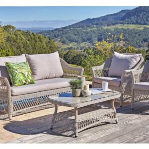Outdoor Lounge