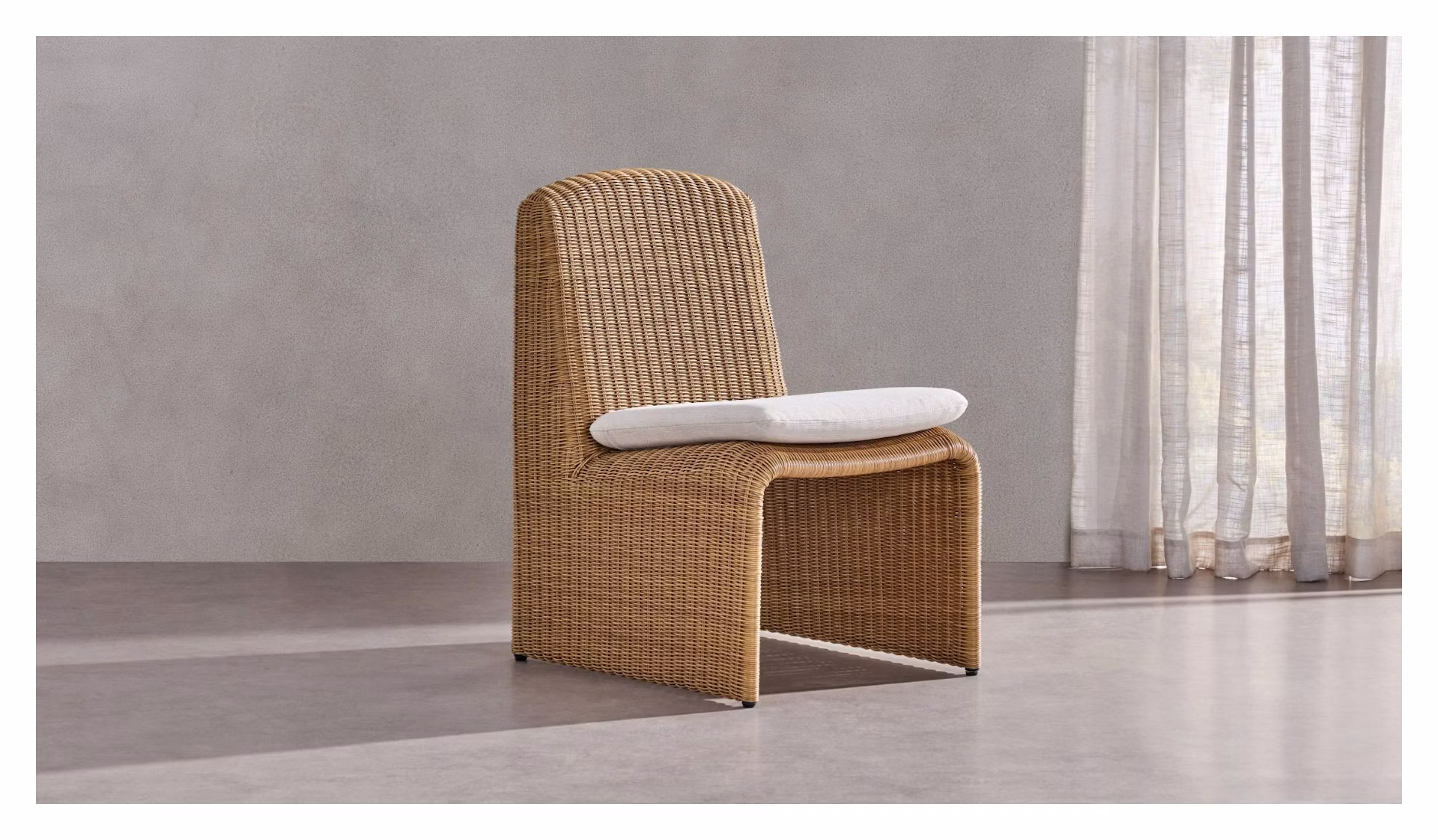PEBBLE BEACH DINING CHAIR